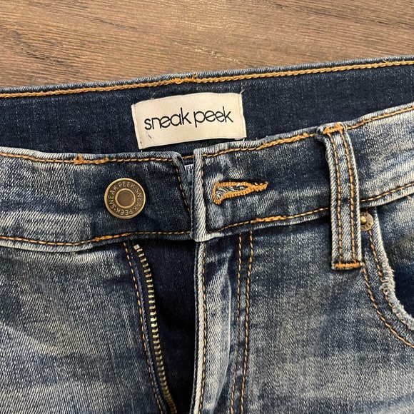Sneak Peek flare Jean. Never worn without tags. Size 27 - Picture 3 of 4